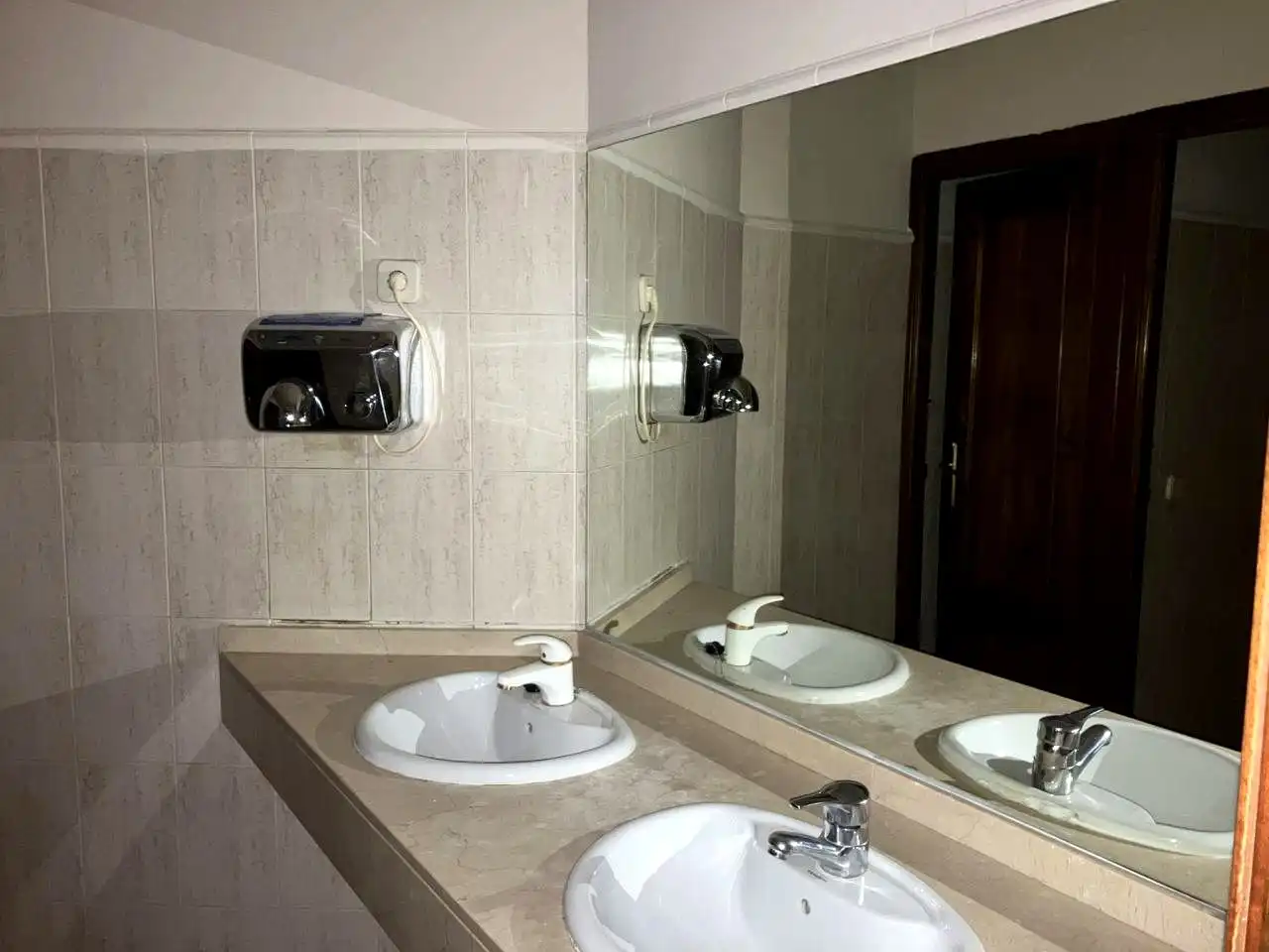 Baño de Local en venta en Las Rozas de Madrid