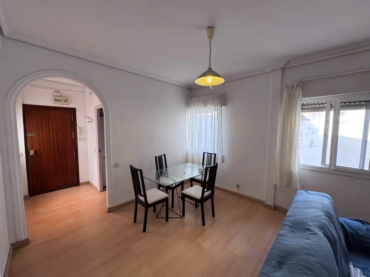 Menjador de Apartament de lloguer en Sevilla amb Aire condicionat