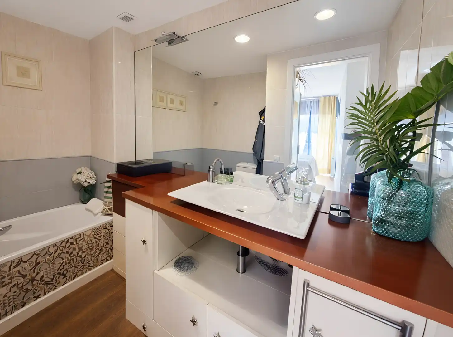 Baño de Piso en venta en Ripollet con Calefacción y Amueblado