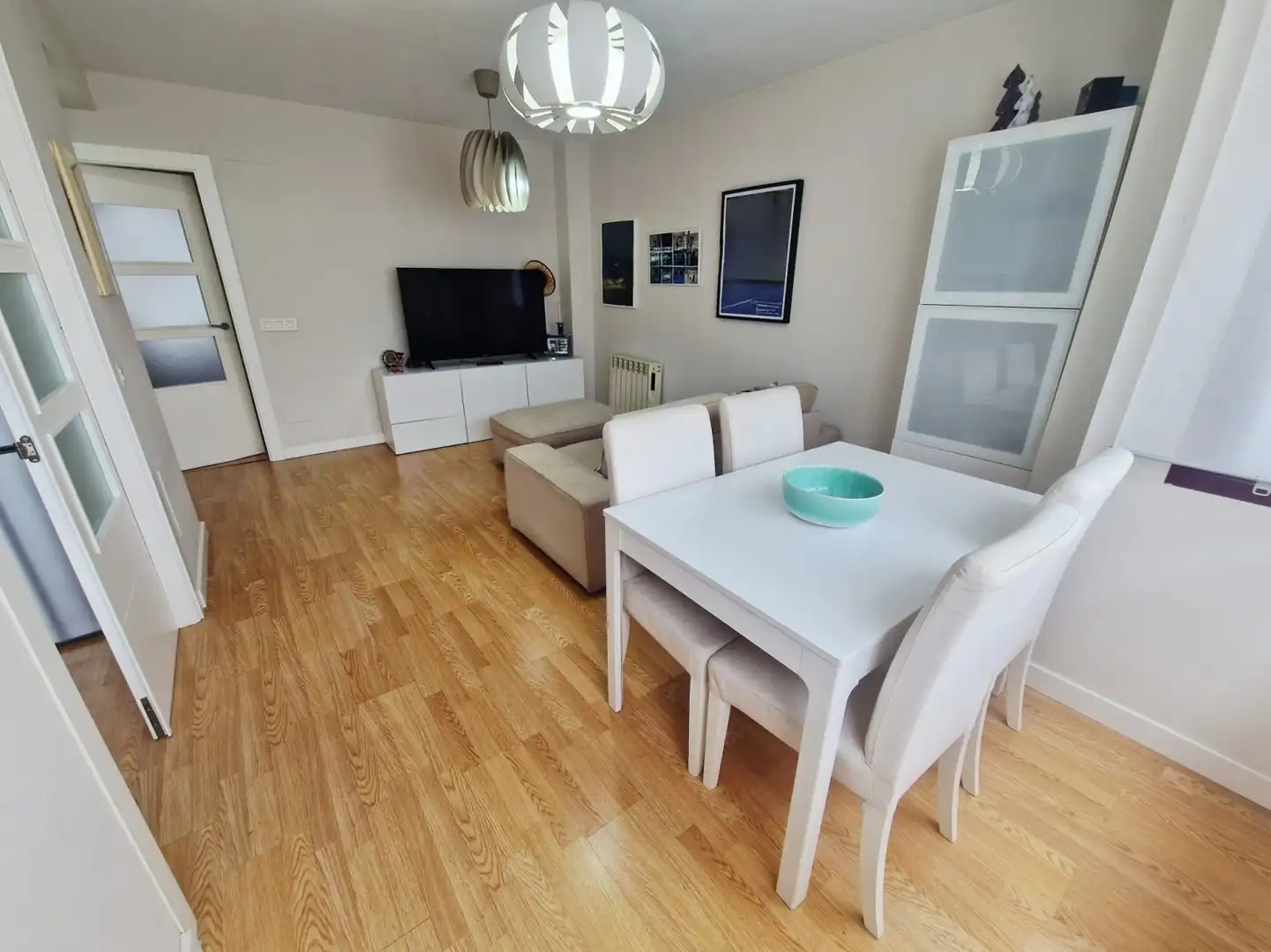 Wohnzimmer von Wohnung zur Miete in Avilés mit Heizung und Privatgarten