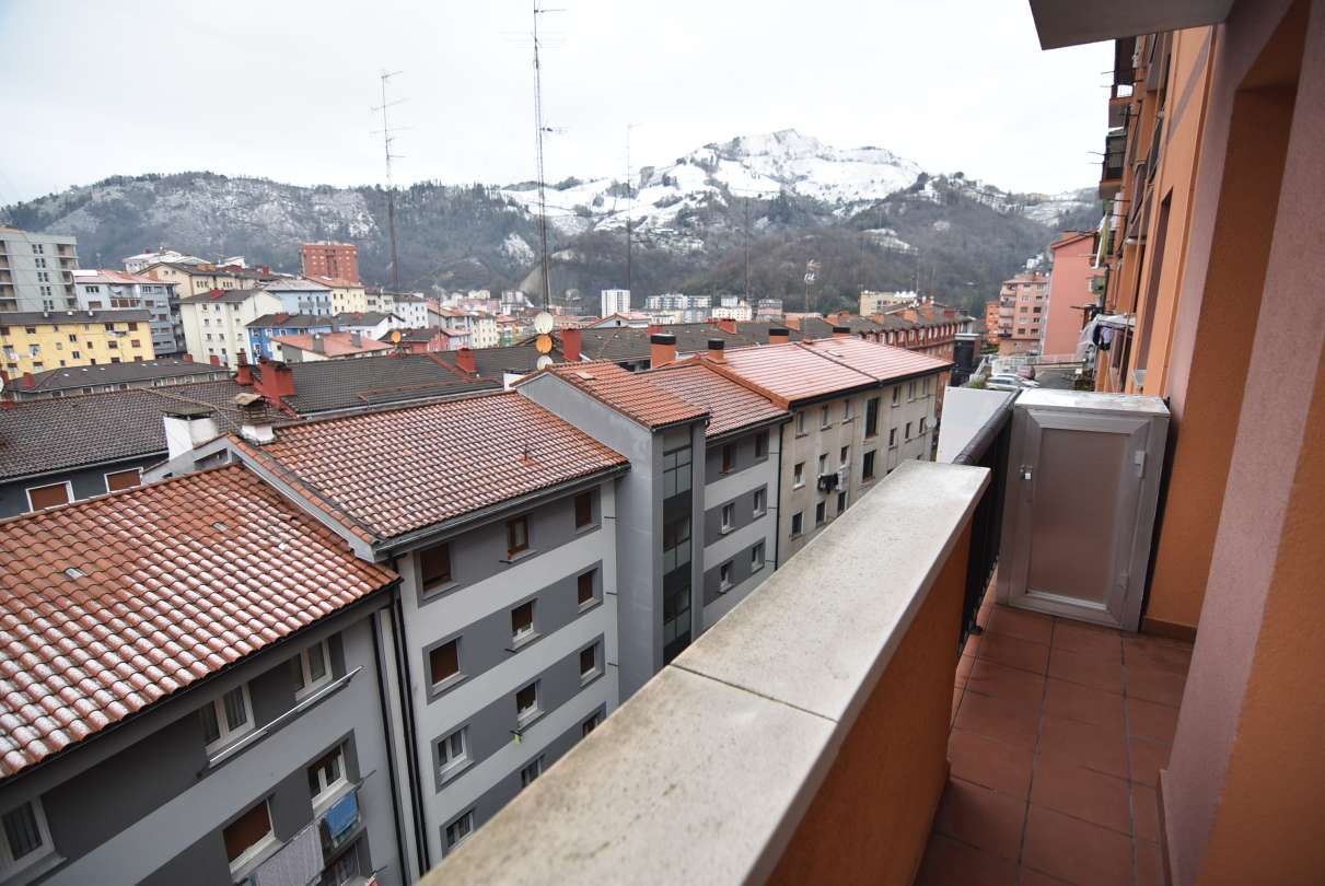 Flat for sale in Polonia Etxeberria Kalea