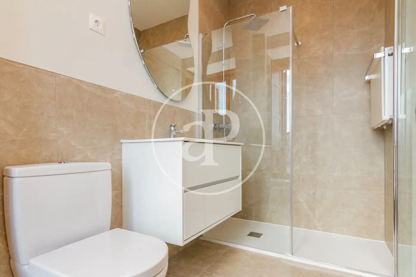 Flat for rent in C. de San Bernardo, Universidad - Malasaña