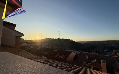 Vista exterior de Àtic en venda en Segovia Capital amb Calefacció, Parquet i Terrassa