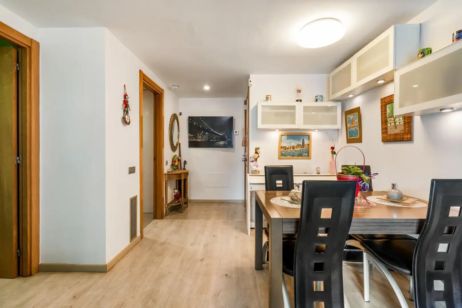 Cuina de Pis en venda en Montcada i Reixac amb Parquet, Terrassa i Balcó