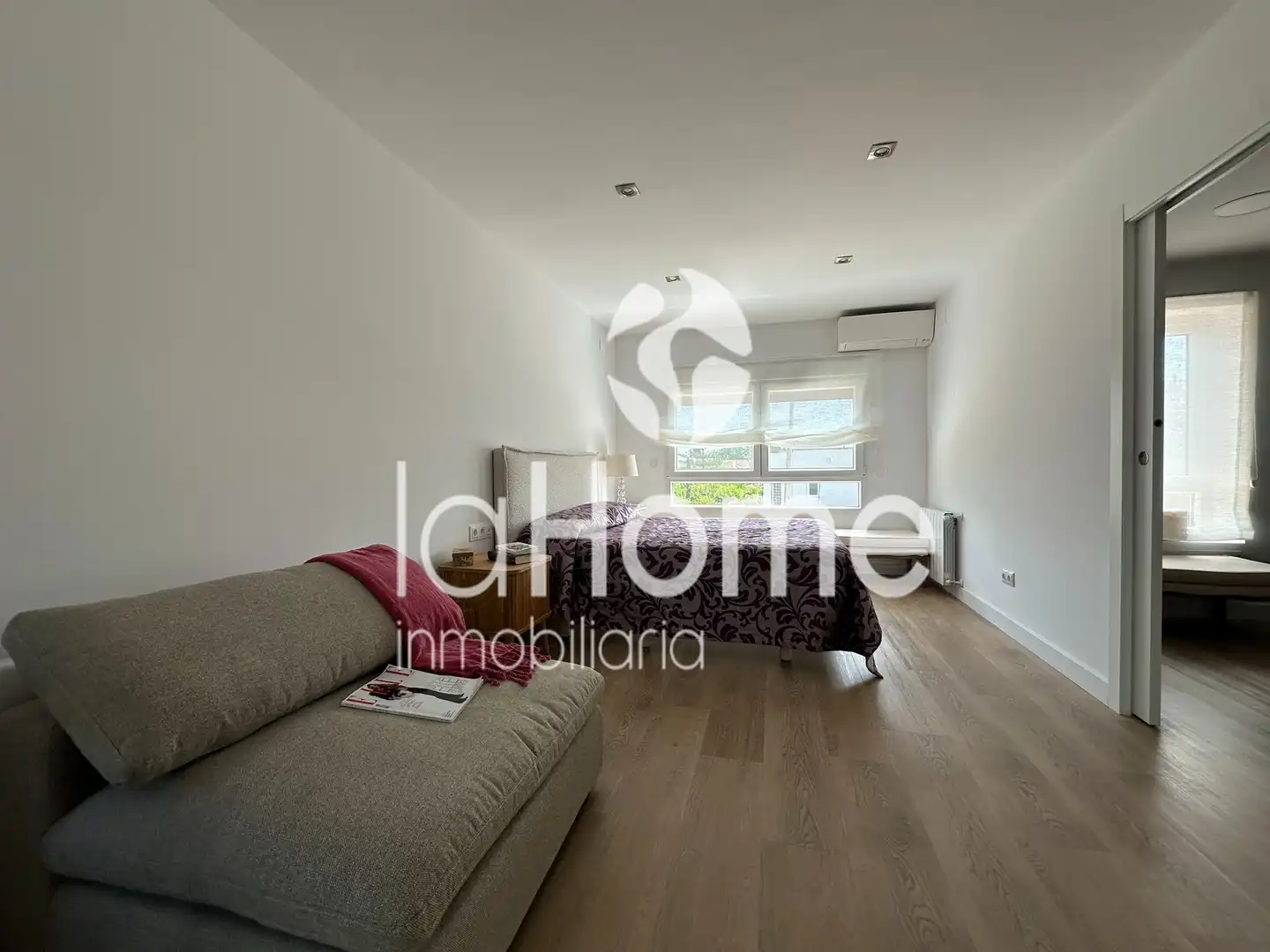 Habitación de Casa o chalet en venta en Paterna con Aire acondicionado, Calefacción y Jardín privado
