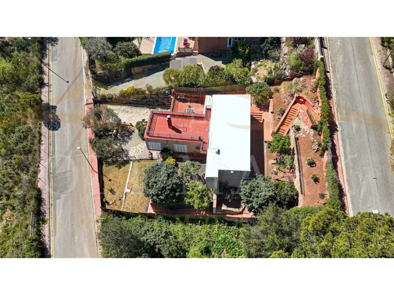 Vista exterior de Casa o xalet en venda en Corbera de Llobregat amb Aire condicionat, Calefacció i Jardí privat