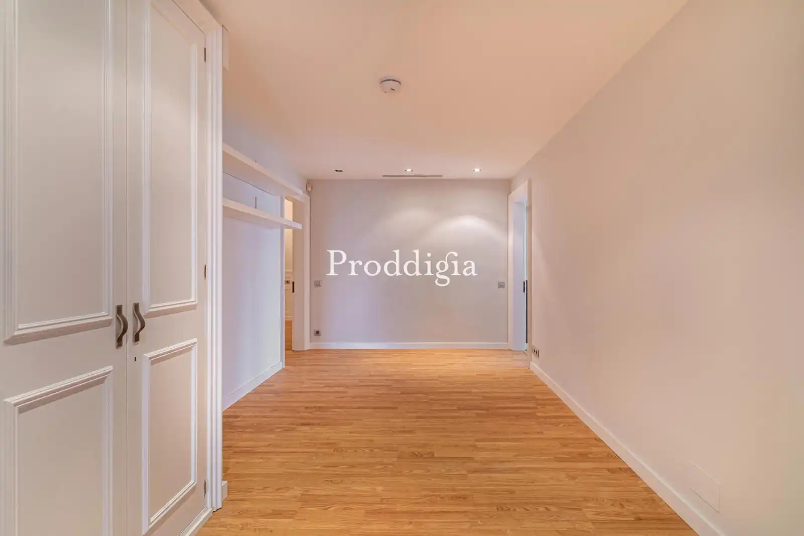 Bedroom of Flat for rent in Barcelona  with Air Conditioner, Heating and Terrace