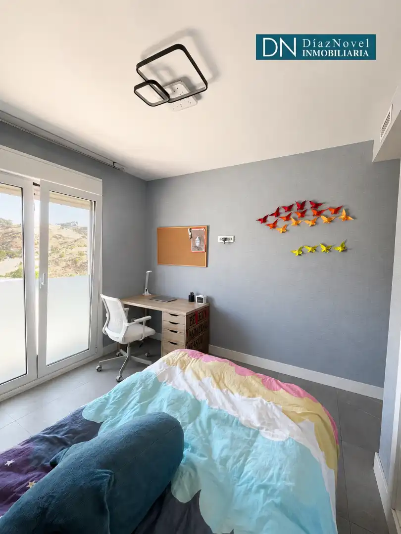 Habitación de Ático en venta en Málaga con Aire acondicionado, Calefacción y Terraza