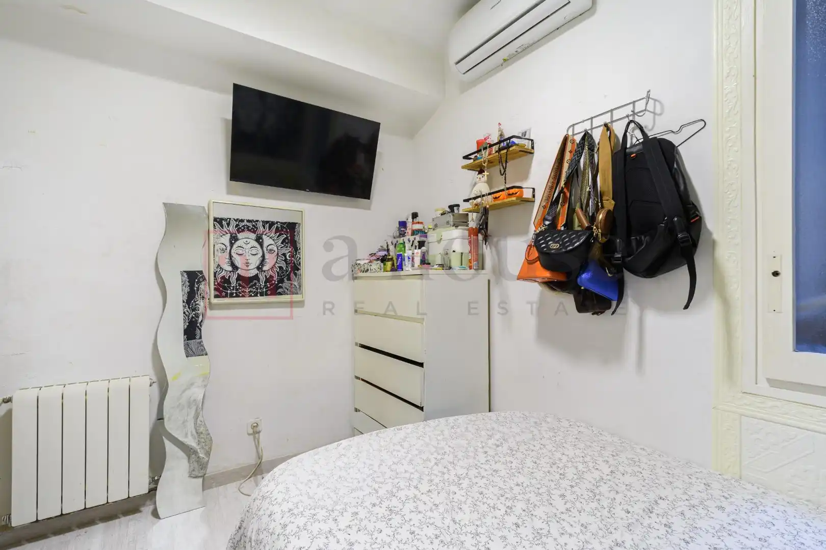 Habitación de Piso en venta en Barcelona con Aire acondicionado, Calefacción y Balcón