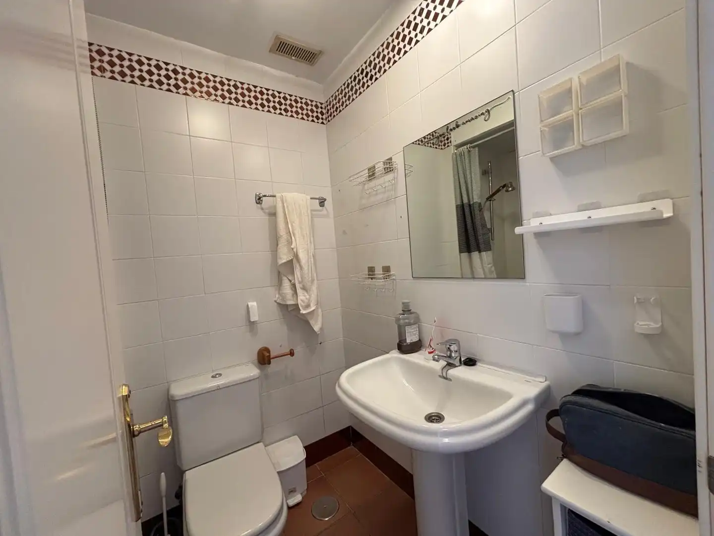Bathroom of Flat for sale in La Alcaidesa  with Air Conditioner, Heating and Terrace