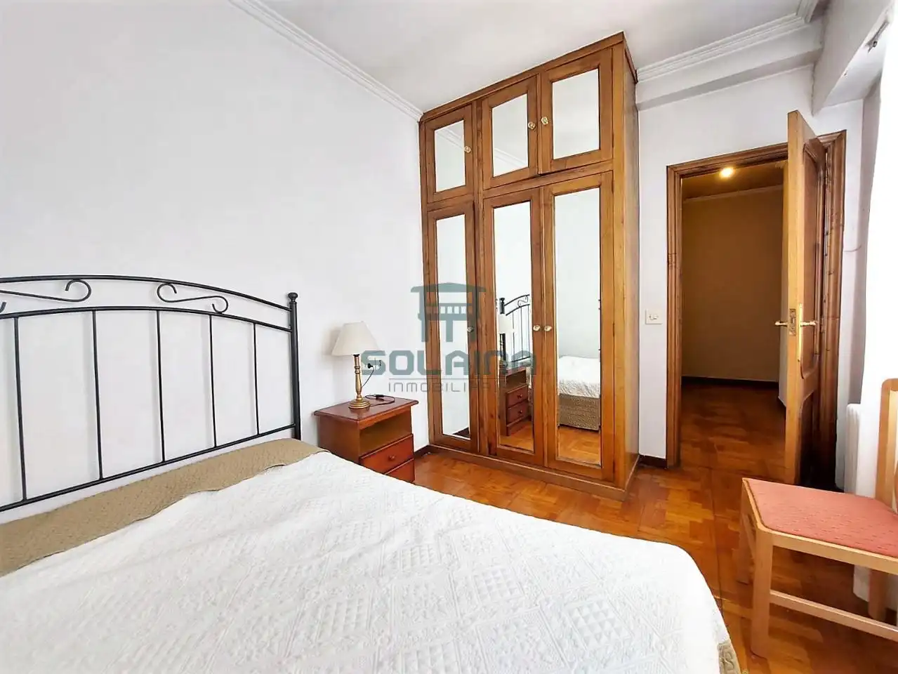 Habitación de Piso en venta en Ourense Capital  con Calefacción, Parquet y Balcón