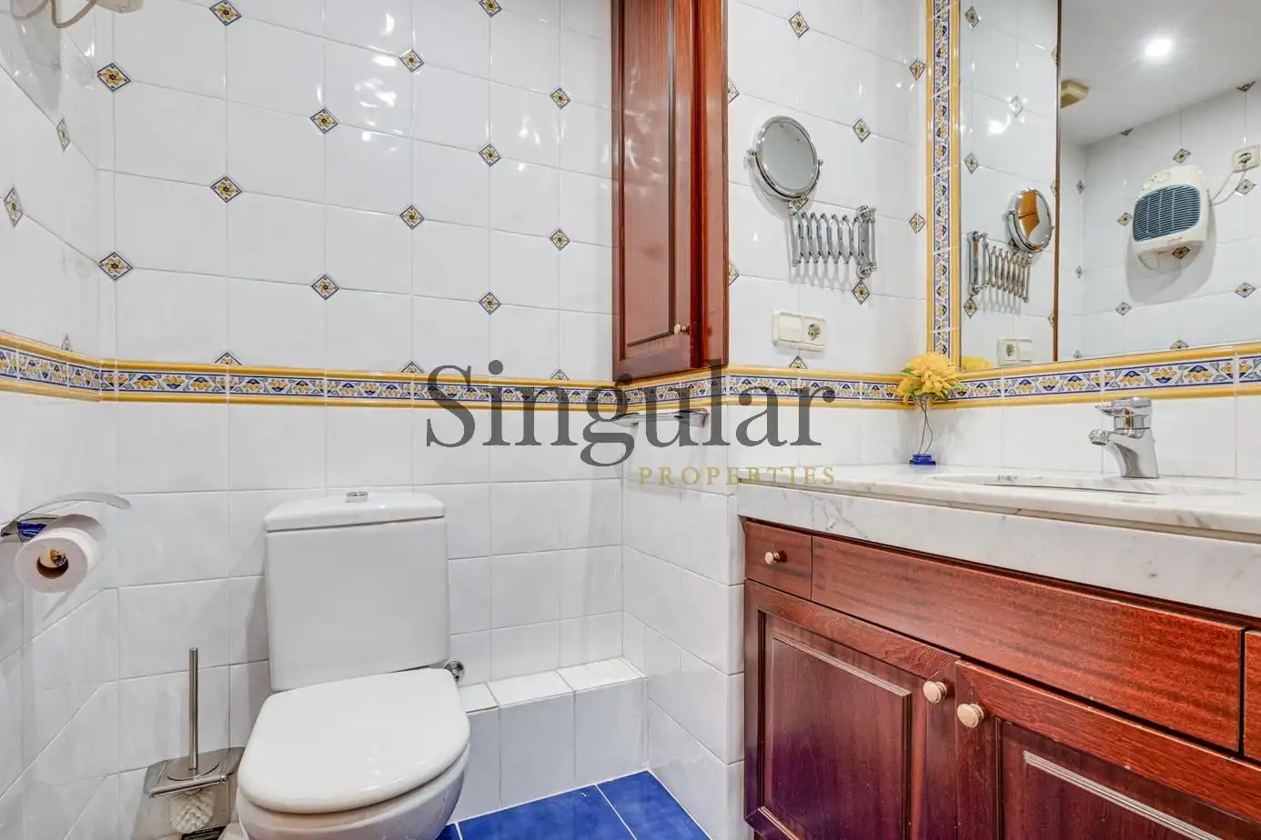 Badezimmer von Dachboden zum Verkauf in Barcelona mit Klimaanlage, Heizung und Parkett