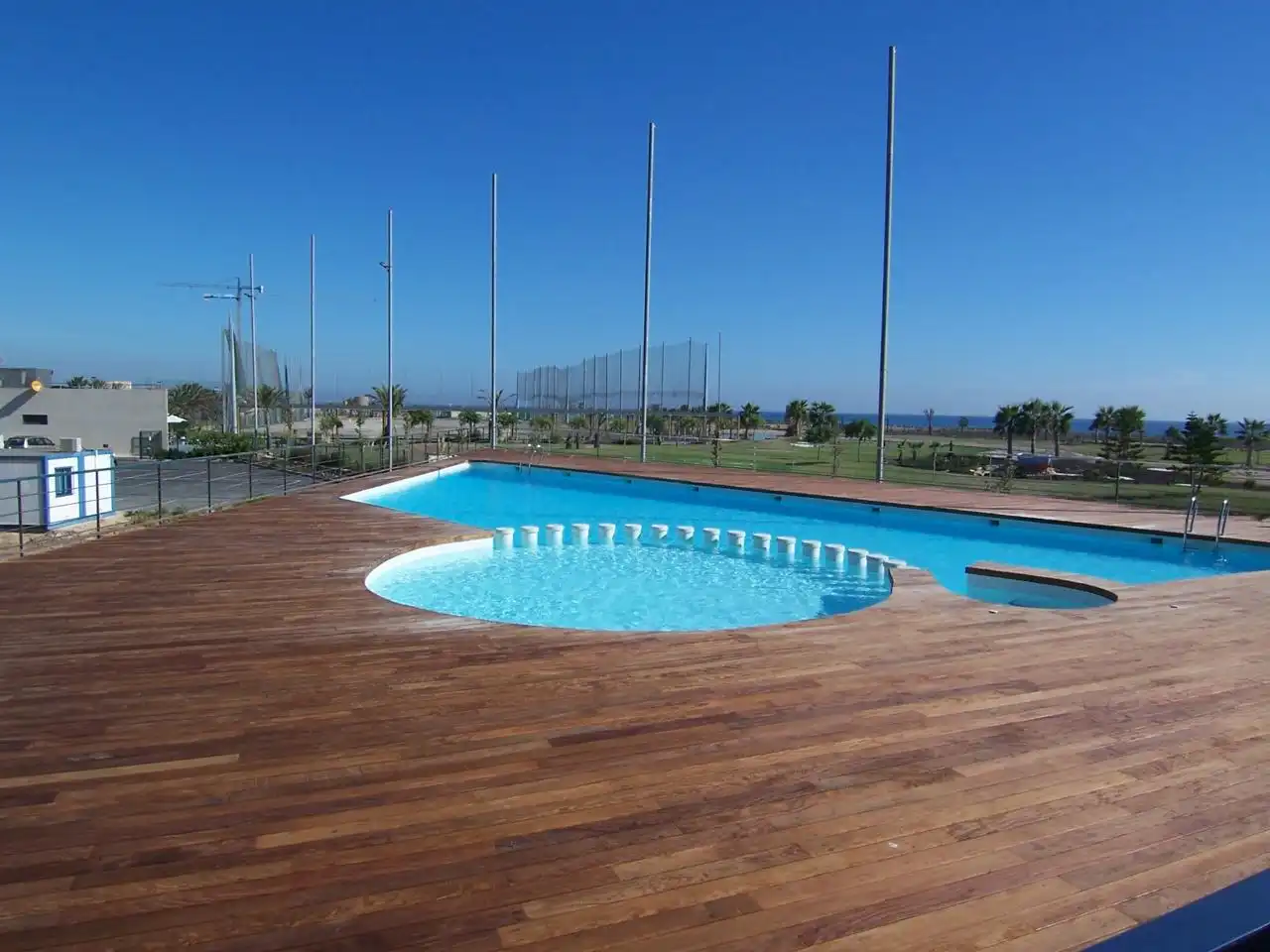 Piscina de Apartament en venda en La Manga del Mar Menor amb Aire condicionat, Terrassa i Piscina