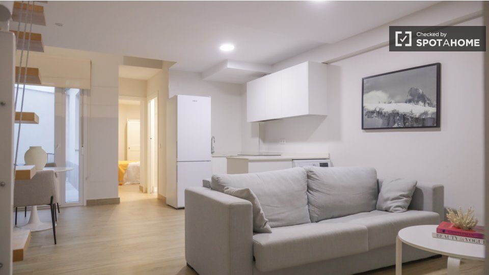 Flat to rent in  Madrid Capital  with Air Conditioner, Heating and Furnished