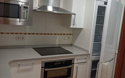 Cuina de Pis en venda en Donostia - San Sebastián  amb Parquet i Balcó