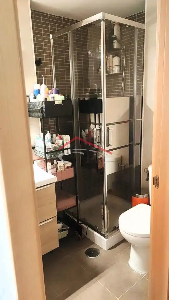 Bathroom of Flat for sale in Garrafe de Torío  with Heating, Parquet flooring and Storage room
