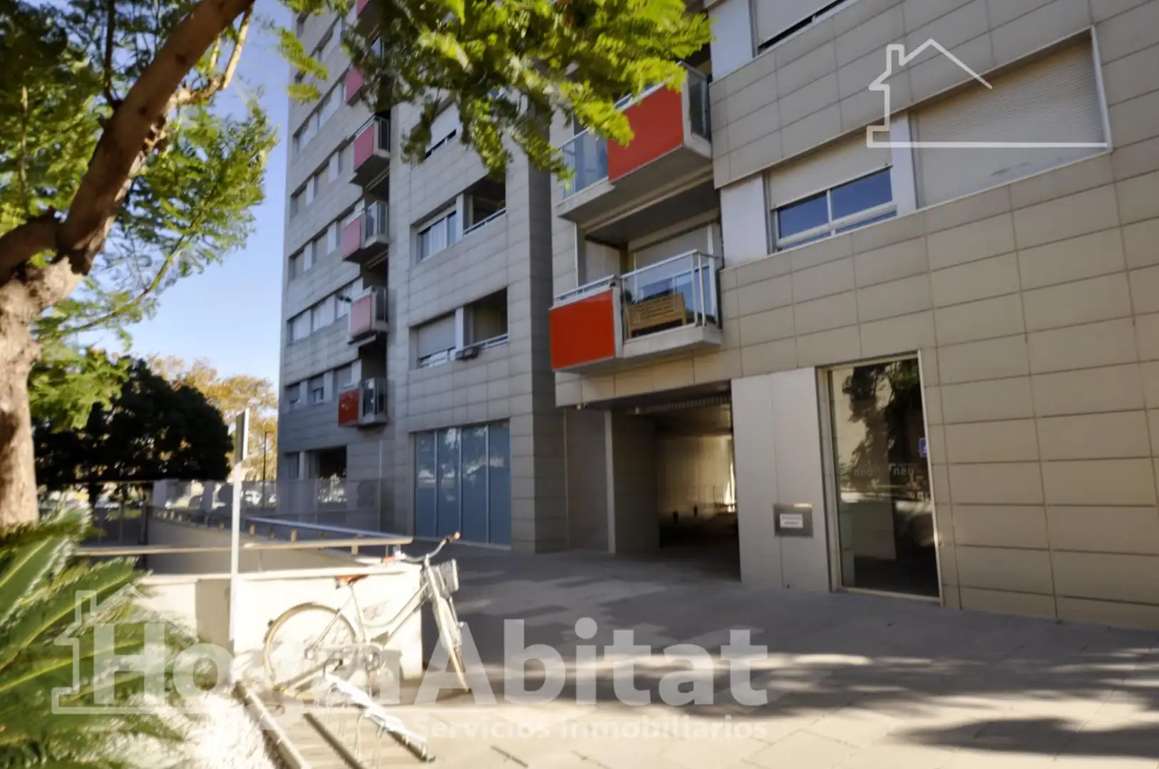 Vista exterior de Pis en venda en Valencia amb Aire condicionat, Moblat i Balcó