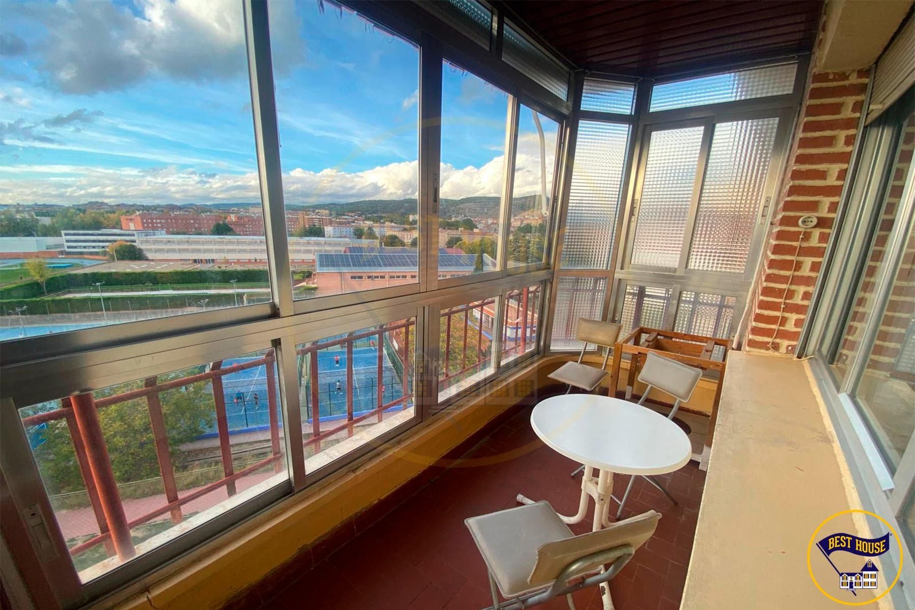 Terraza de Piso de alquiler en Cuenca Capital con Calefacción, Terraza y Balcón