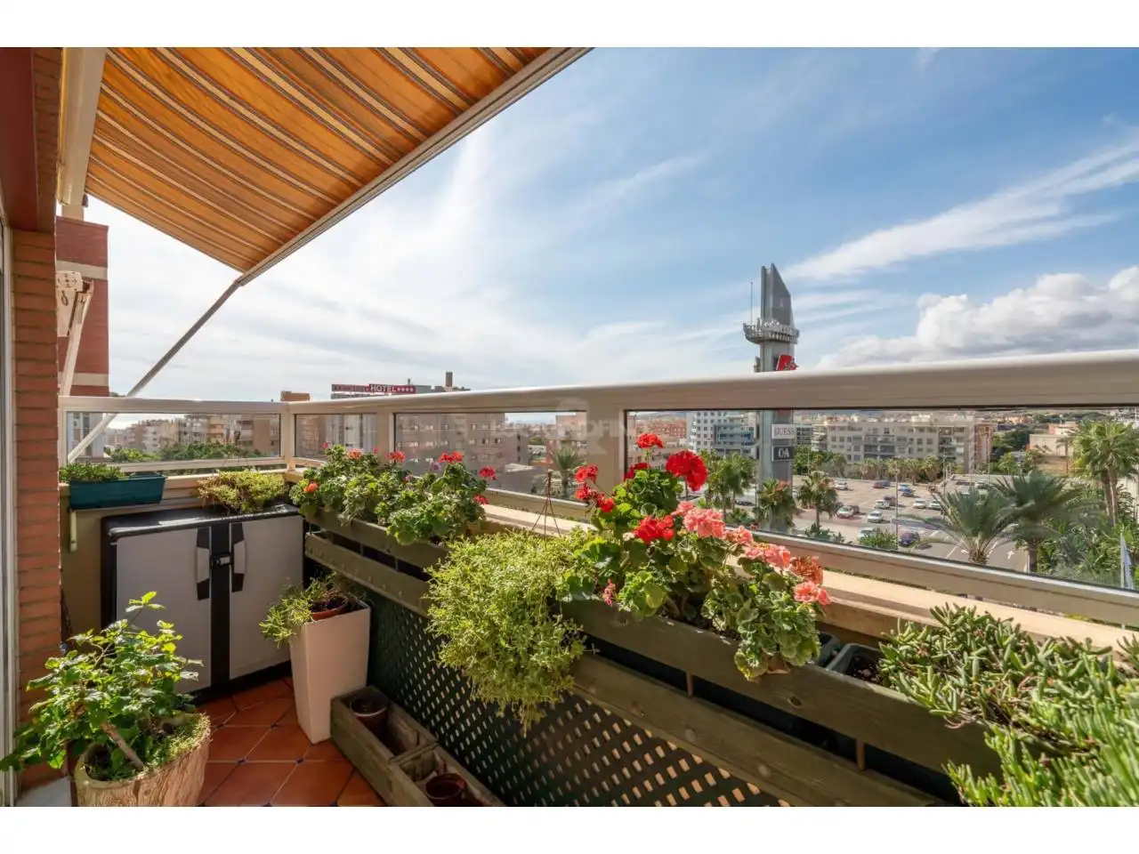 Ático en venta en Avenida Del Mediterráneo, Nueva Andalucía