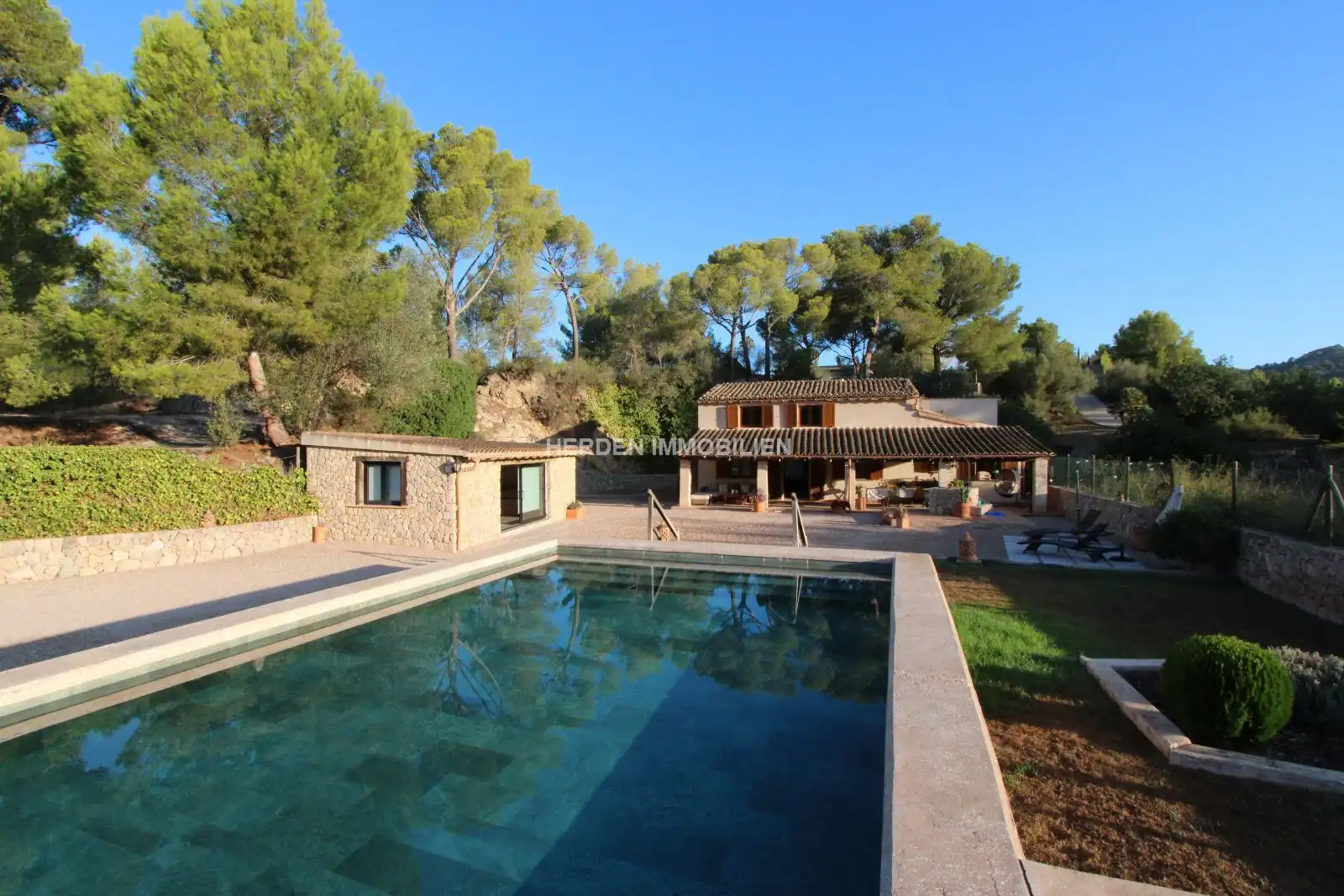 Garden of Country homes for sale in Calvià  with Air Conditioner, Heating and Terrace