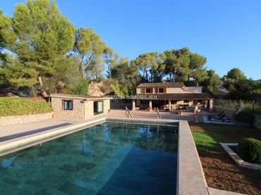 Landhaus mit Pool zum Verkauf in Calvià pueblo