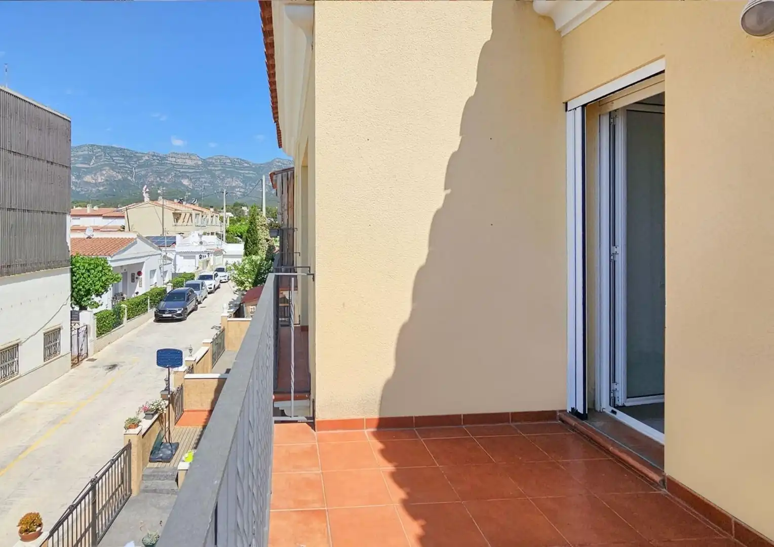 Vista exterior de Casa adosada en venda en Alcanar amb Calefacció, Jardí privat i Terrassa