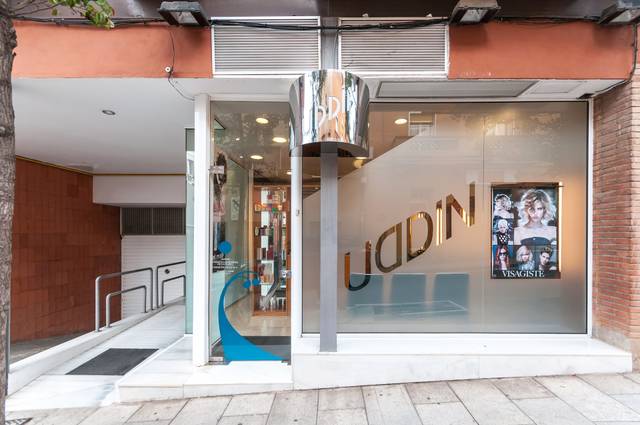 Local comercial en Alquiler en CREU DE LA en Centre