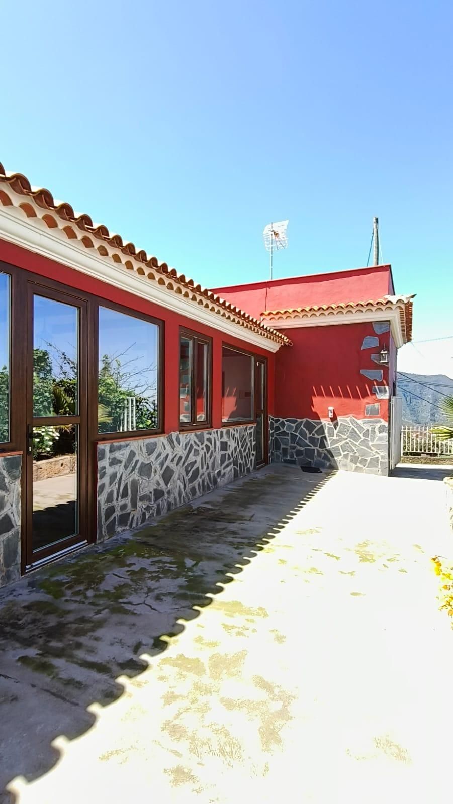 Vista exterior de Casa o chalet en venta en Los Realejos con Calefacción, Jardín privado y Terraza