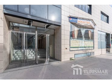 Gewerbefläche zum Verkauf in Calle Cartaya 1
