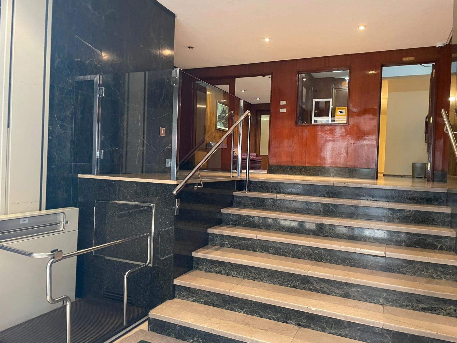 Oficina en venda a Calle Cervantes, 6, Parque San Francisco - Uría, Centro - Casco Histórico