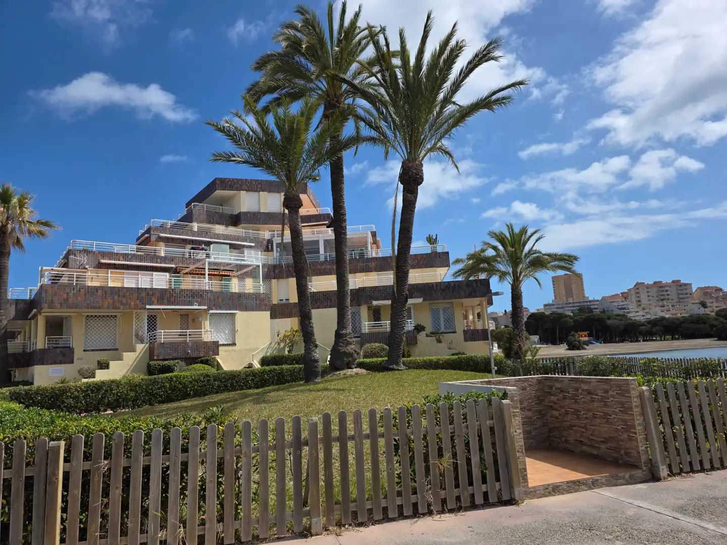 Vista exterior de Apartamento en venta en La Manga del Mar Menor con Aire acondicionado, Terraza y Trastero