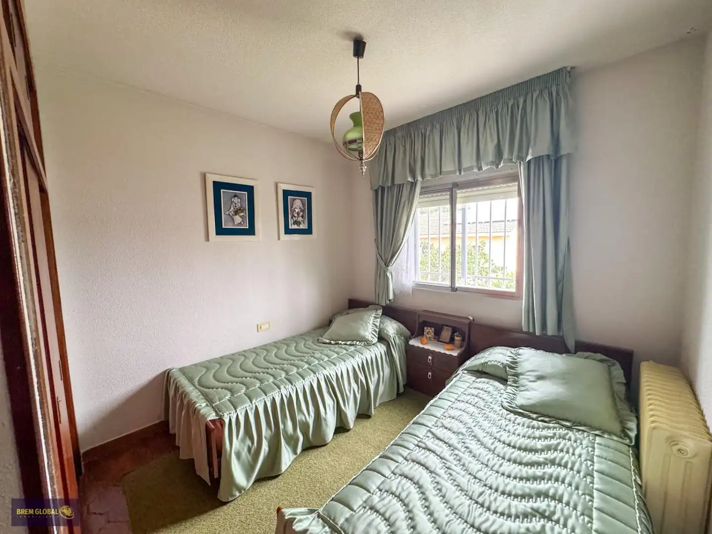 Dormitori de Casa o xalet en venda en Cabanillas de la Sierra amb Jardí privat, Traster i Piscina