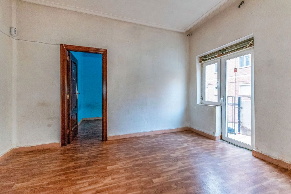 Flat for sale in C/ Caamaño, Delicias