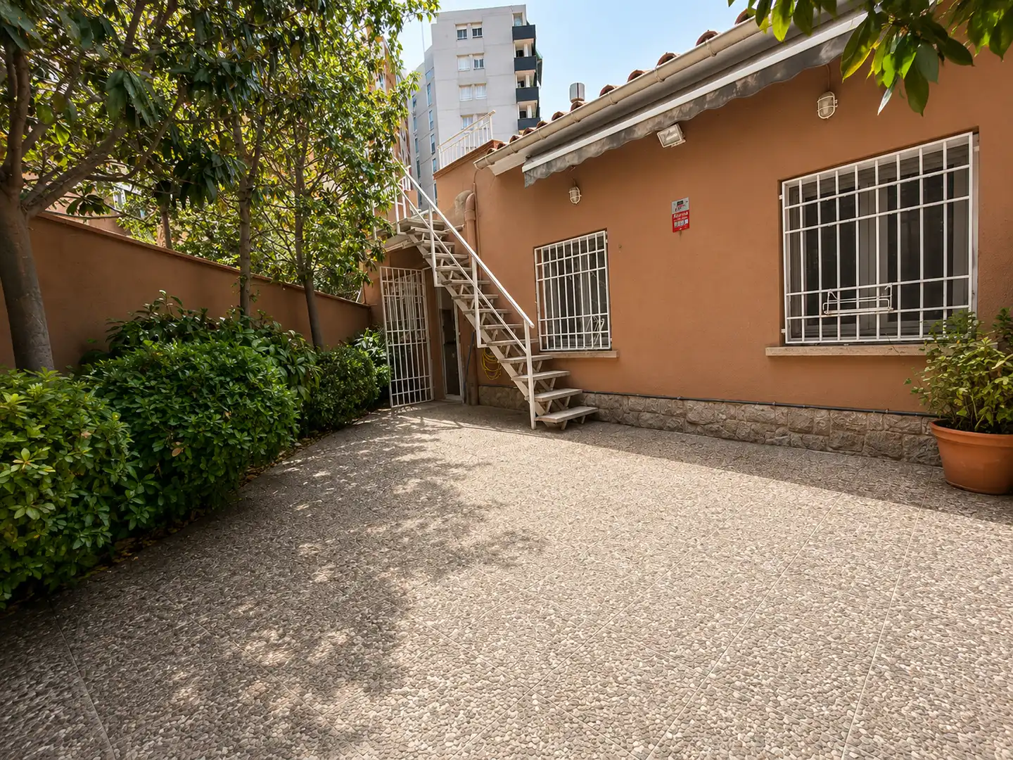 Vista exterior de Casa o chalet en venta en Sabadell con Jardín privado y Terraza