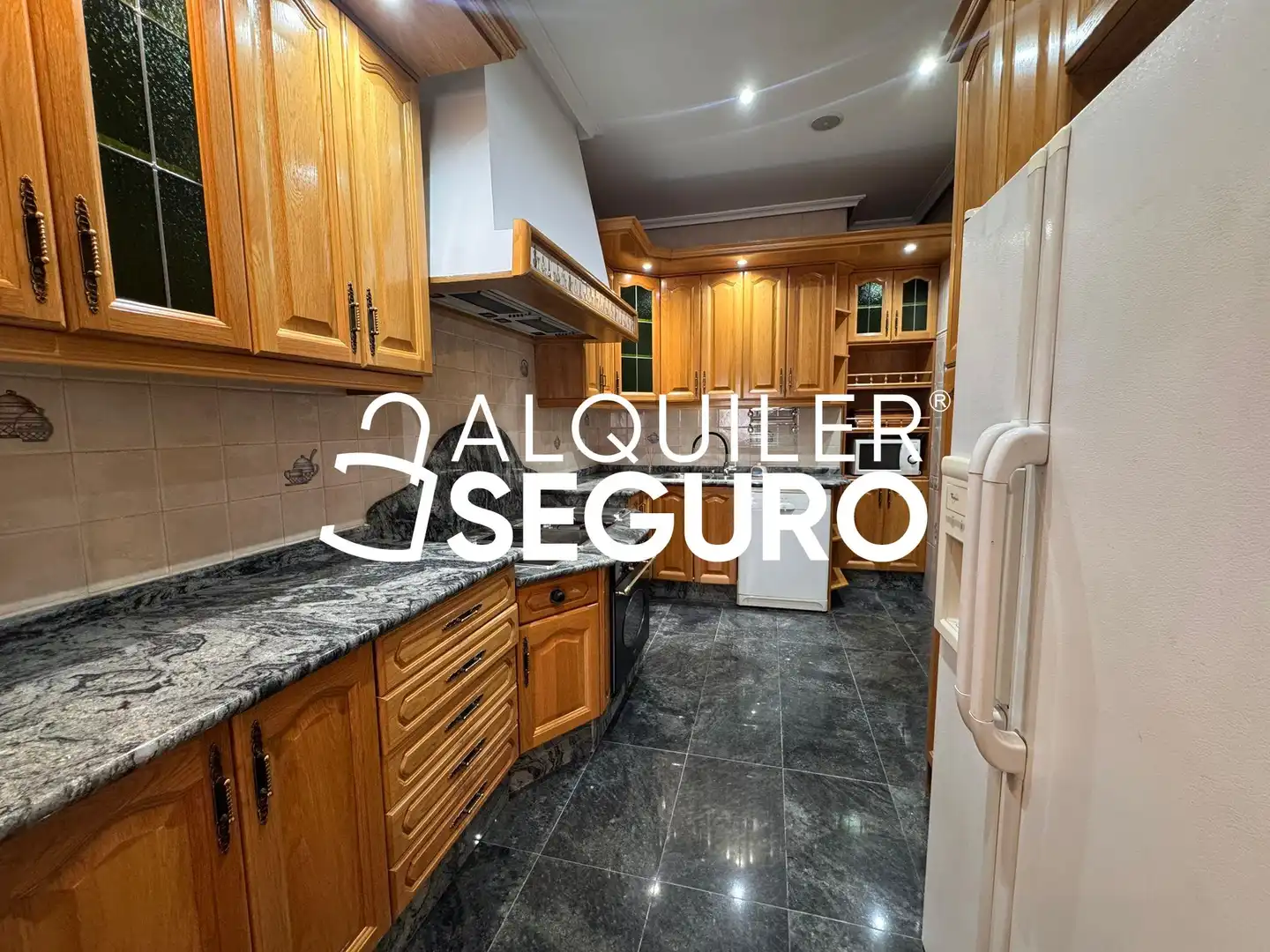Cuina de Casa o xalet de lloguer en Madrid amb Aire condicionat, Calefacció i Terrassa