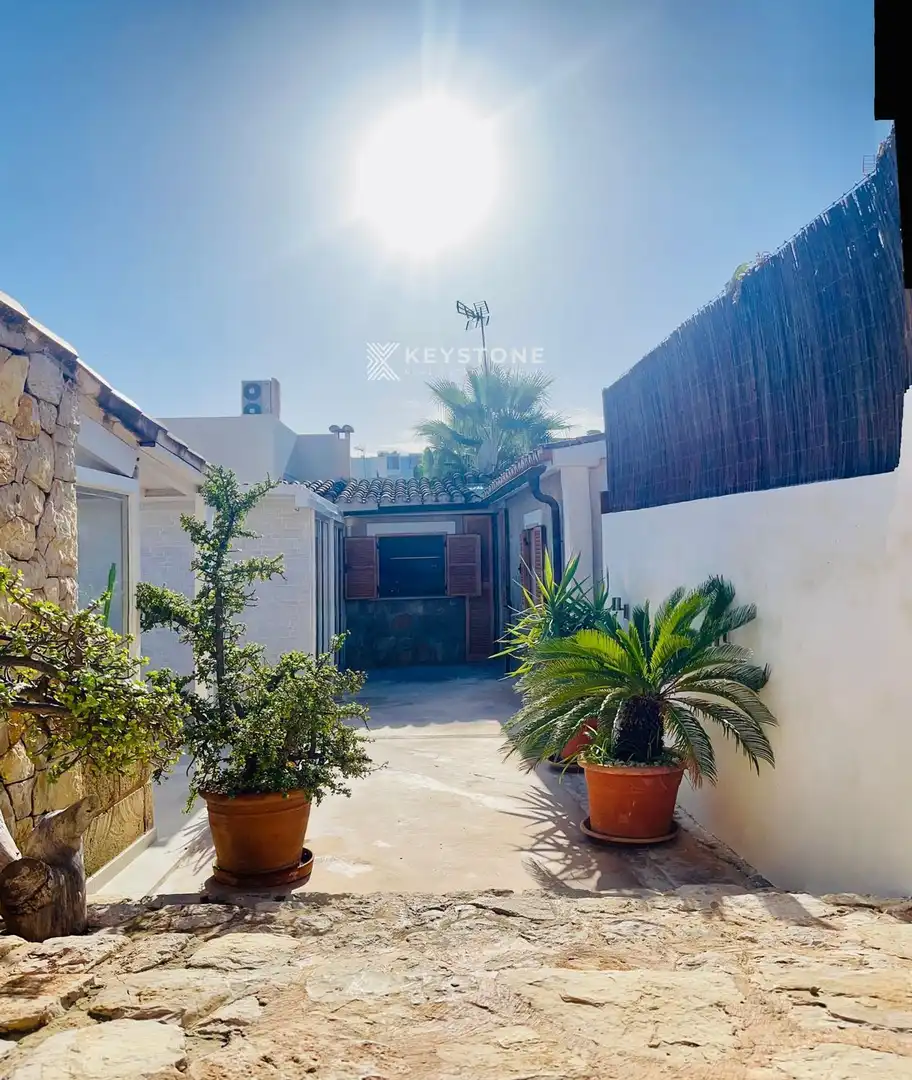 Vista exterior de Casa o xalet de lloguer en  Palma de Mallorca amb Aire condicionat, Terrassa i Traster