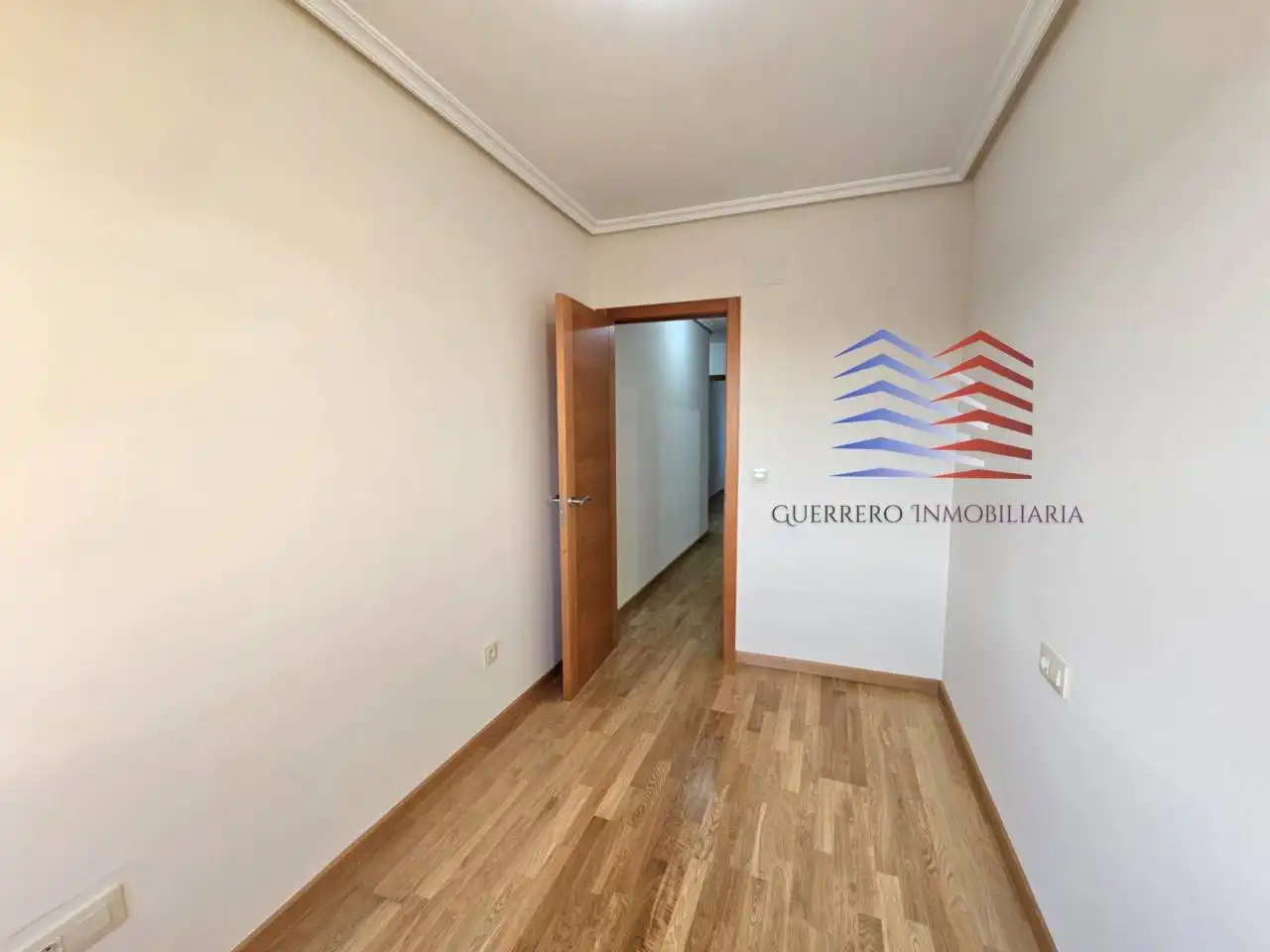 Schlafzimmer von Wohnung zur Miete in Ourense Capital  mit Heizung, Parkett und Abstellraum