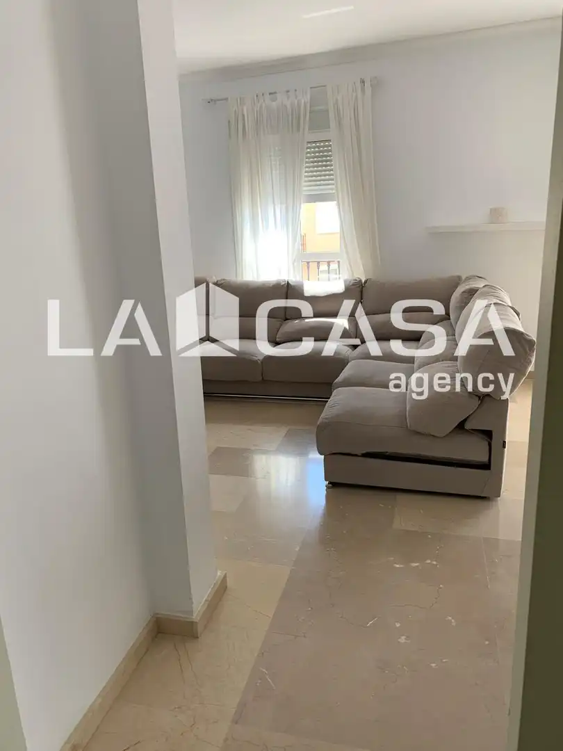 Sala d'estar de Pis en venda en Dos Hermanas amb Aire condicionat, Terrassa i Balcó