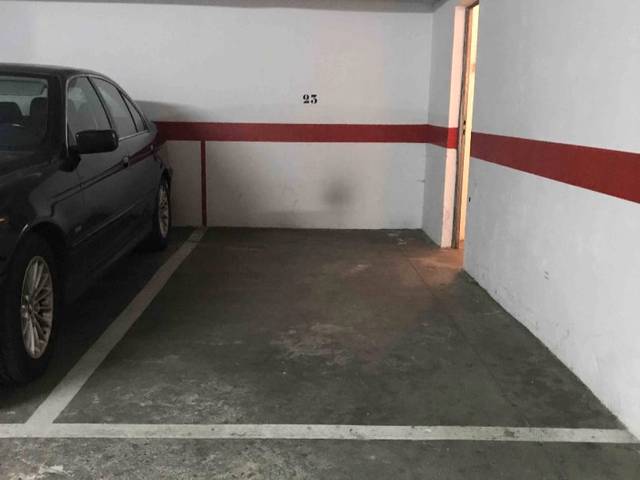 Garaje en Alquiler en Calle Pintor Barjola, 10 en La Estación