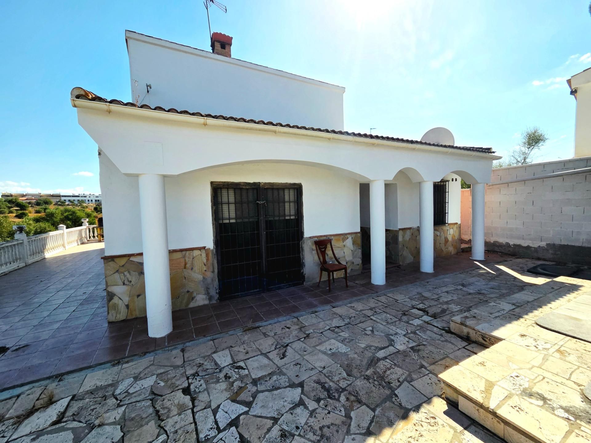 Vista exterior de Casa o xalet en venda en Cártama amb Jardí privat, Terrassa i Piscina
