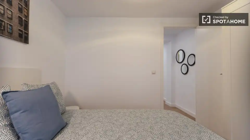 Habitación de Piso de alquiler en Valencia con Aire acondicionado, Calefacción y Amueblado