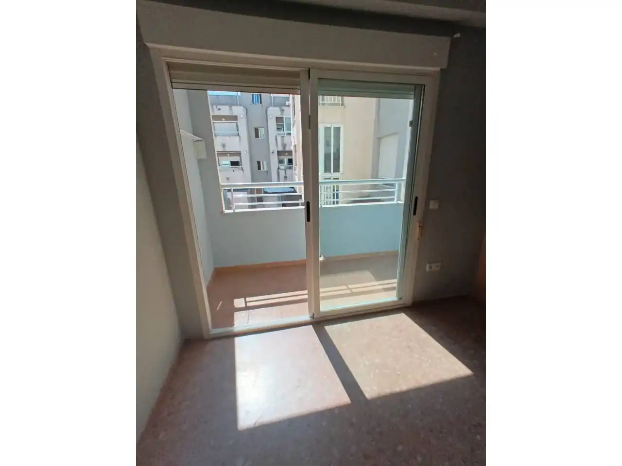 Piso con terraza en venta en Oeste, imagen 2