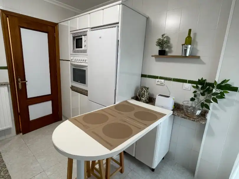 Cocina de Piso de alquiler en Cuenca con Calefacción, Parquet y Terraza