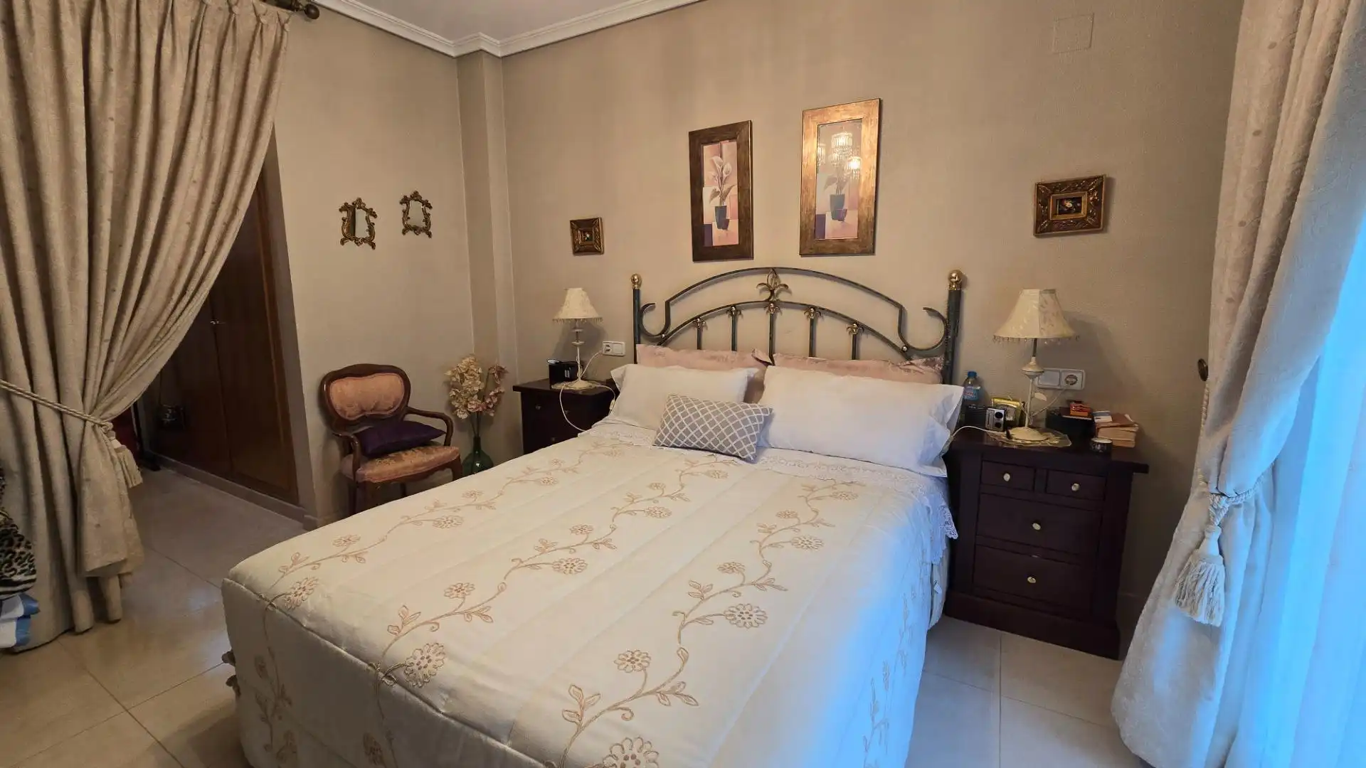Habitación de Casa o chalet en venta en Elda con Aire acondicionado, Jardín privado y Terraza