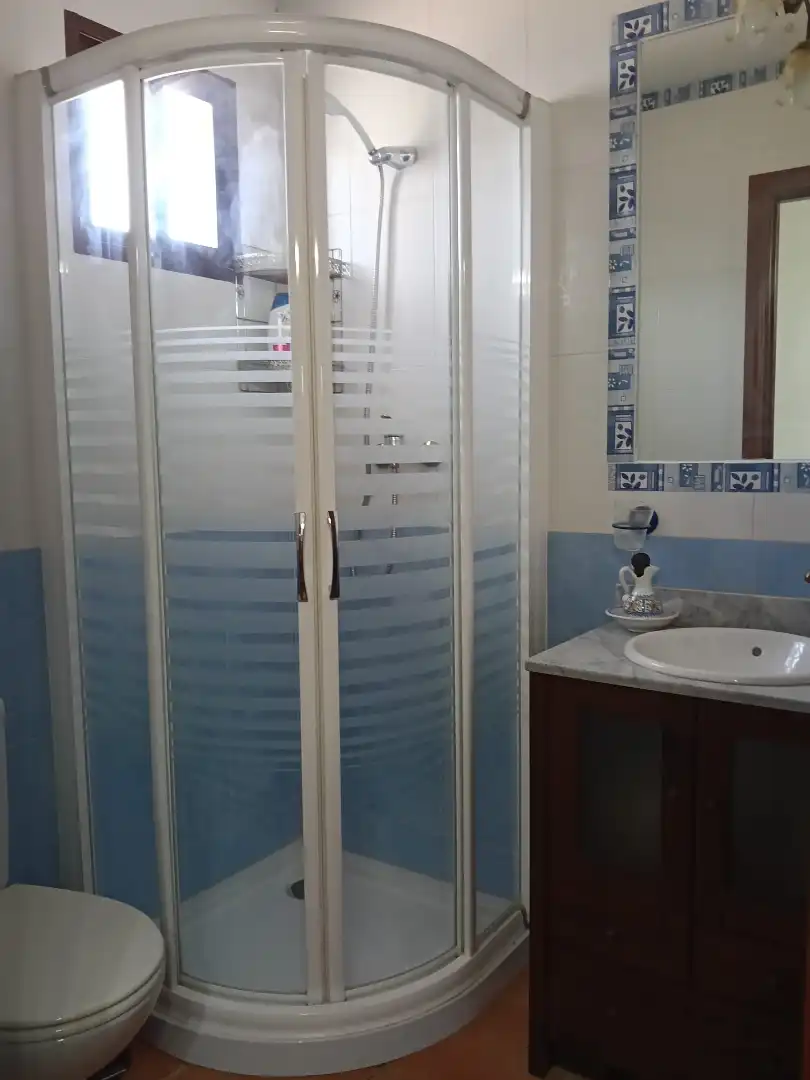 Bany de Casa o xalet en venda en Almendralejo amb Aire condicionat, Calefacció i Jardí privat