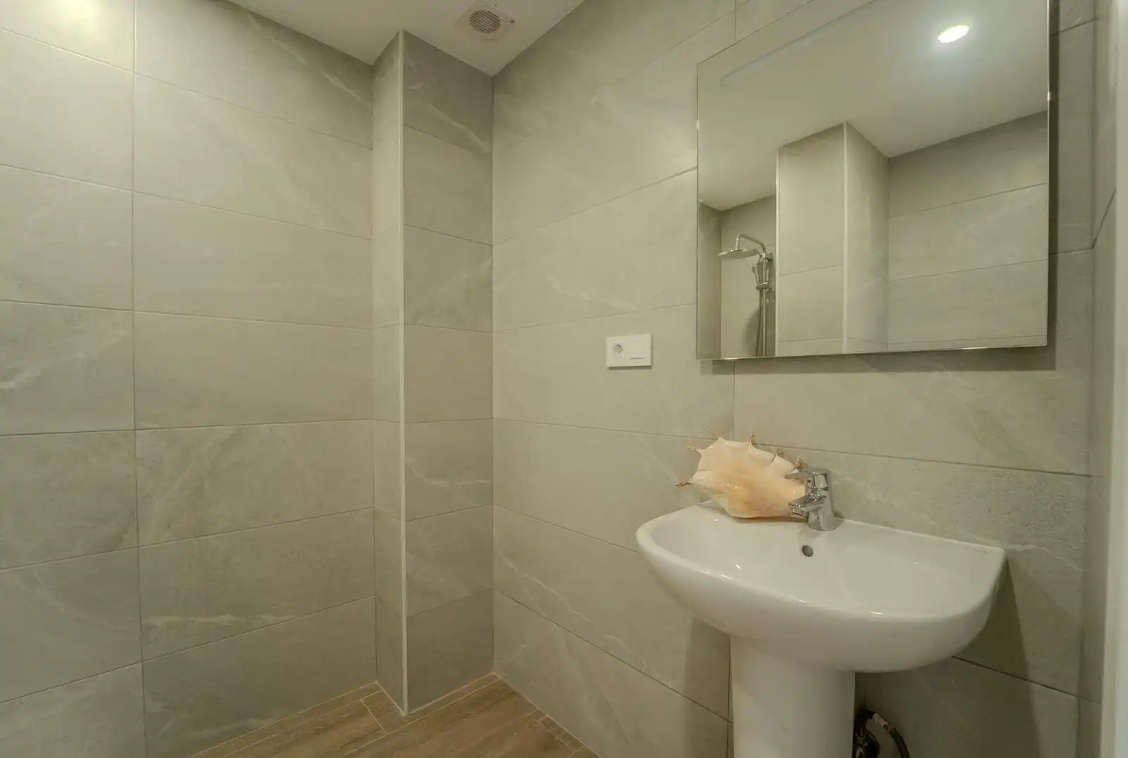 Baño de Edificio en venta en Alicante / Alacant