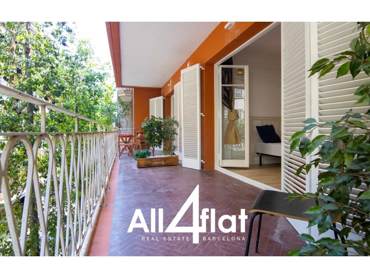 Exterior view of Flat to rent in  Barcelona Capital  with Heating, Parquet flooring and Terrace
