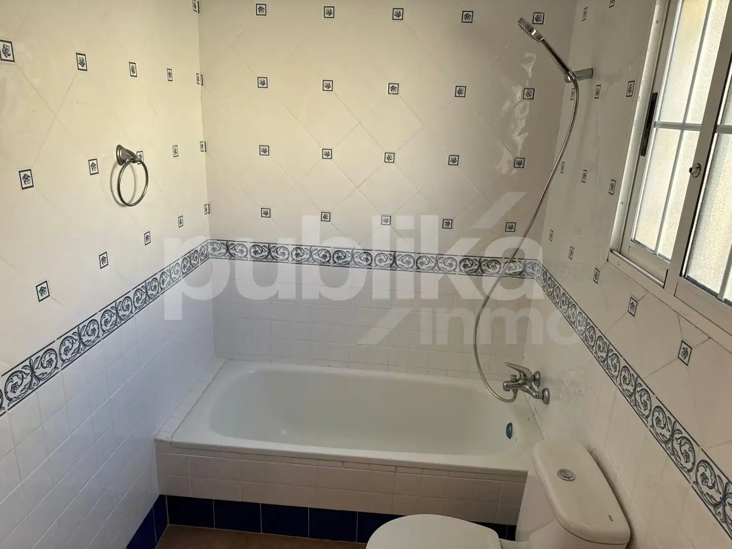 Bathroom of Detached homes for sale in Guardamar del Segura  with Private garden, Terrace and Balcony