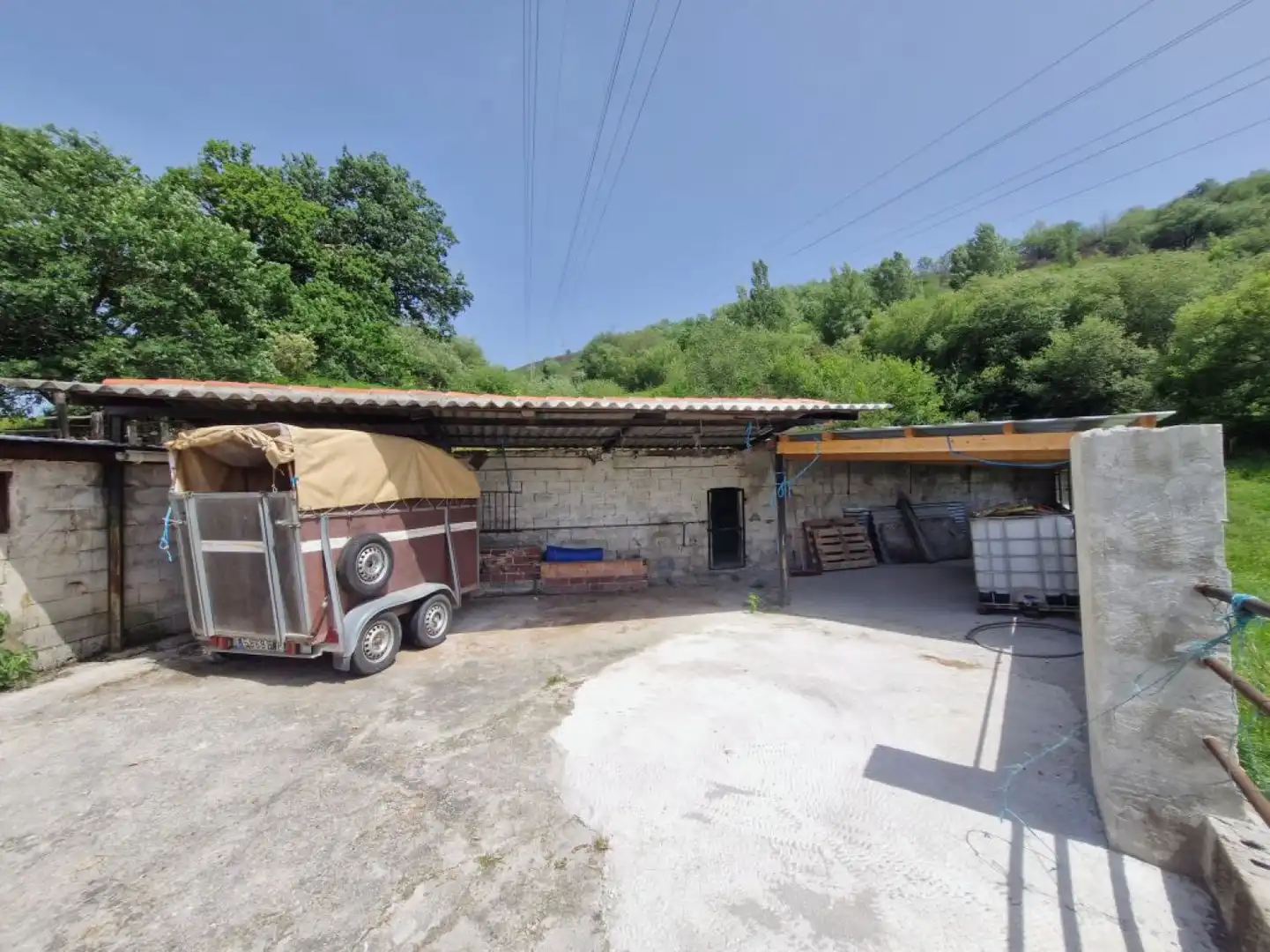 Parking de Casa o chalet en venta en Cieza (Cantabria) con Jardín privado