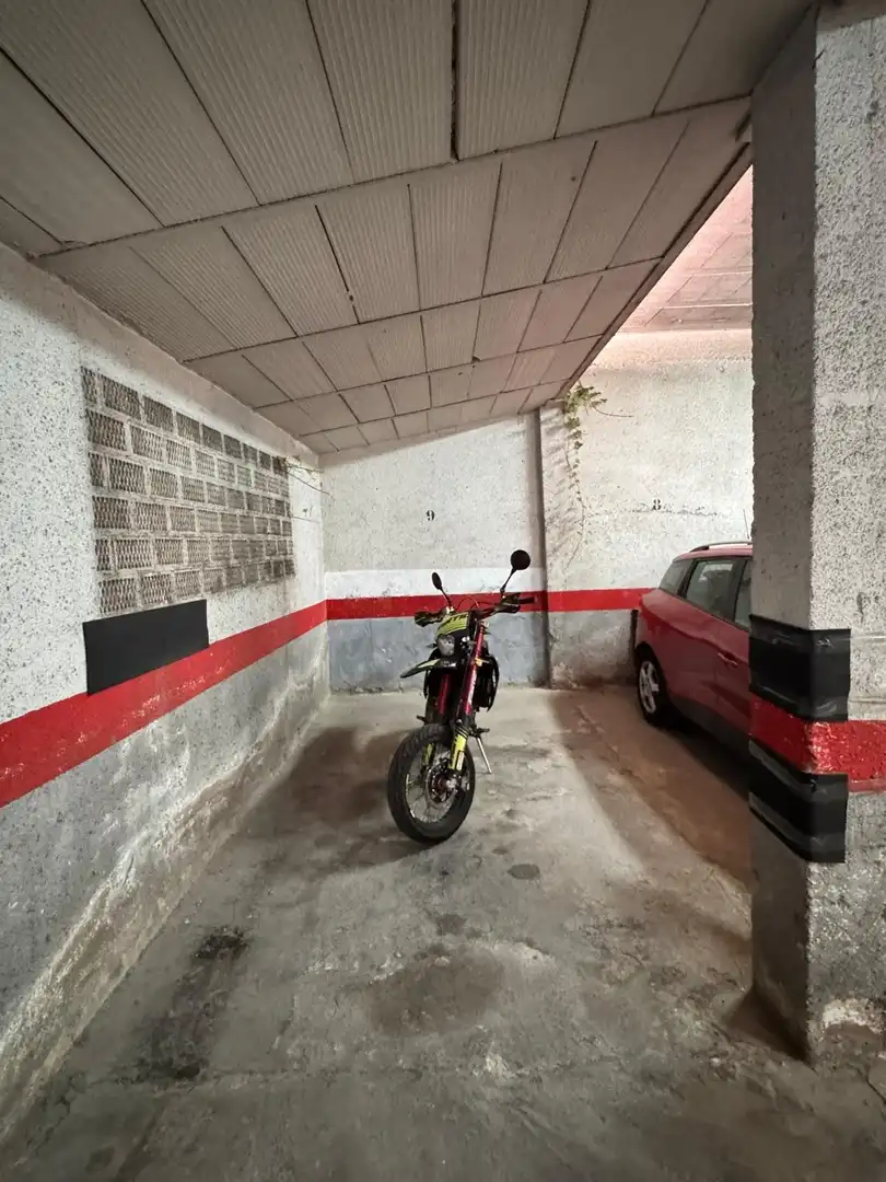 Aparcament de Garatge en venda en Santa Coloma de Gramenet